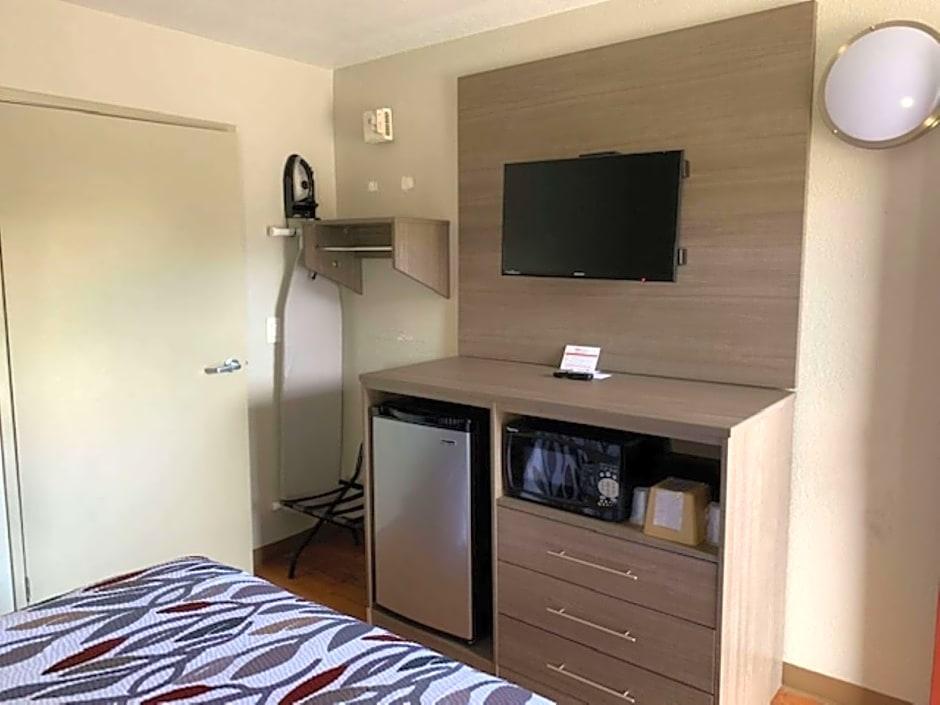 Red Roof Inn San Antonio E - Frost Bank Center 외부 사진